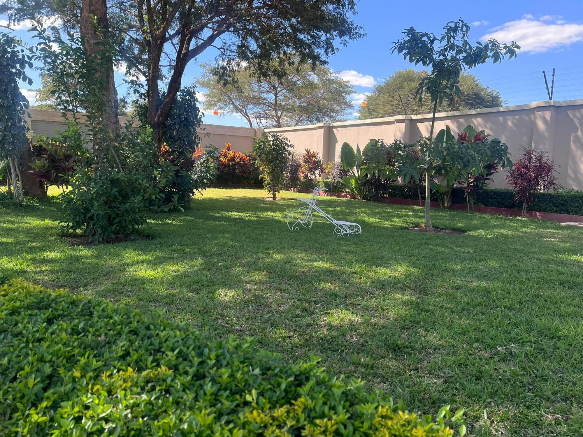 Kasbek Lodge And Tours Lusaka Exterior foto